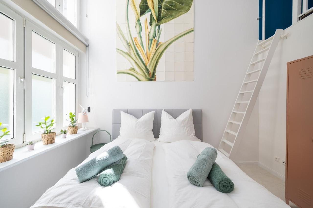 Great 2-room Loft With 2 Bathrooms And 2 Kitchen Apartment *