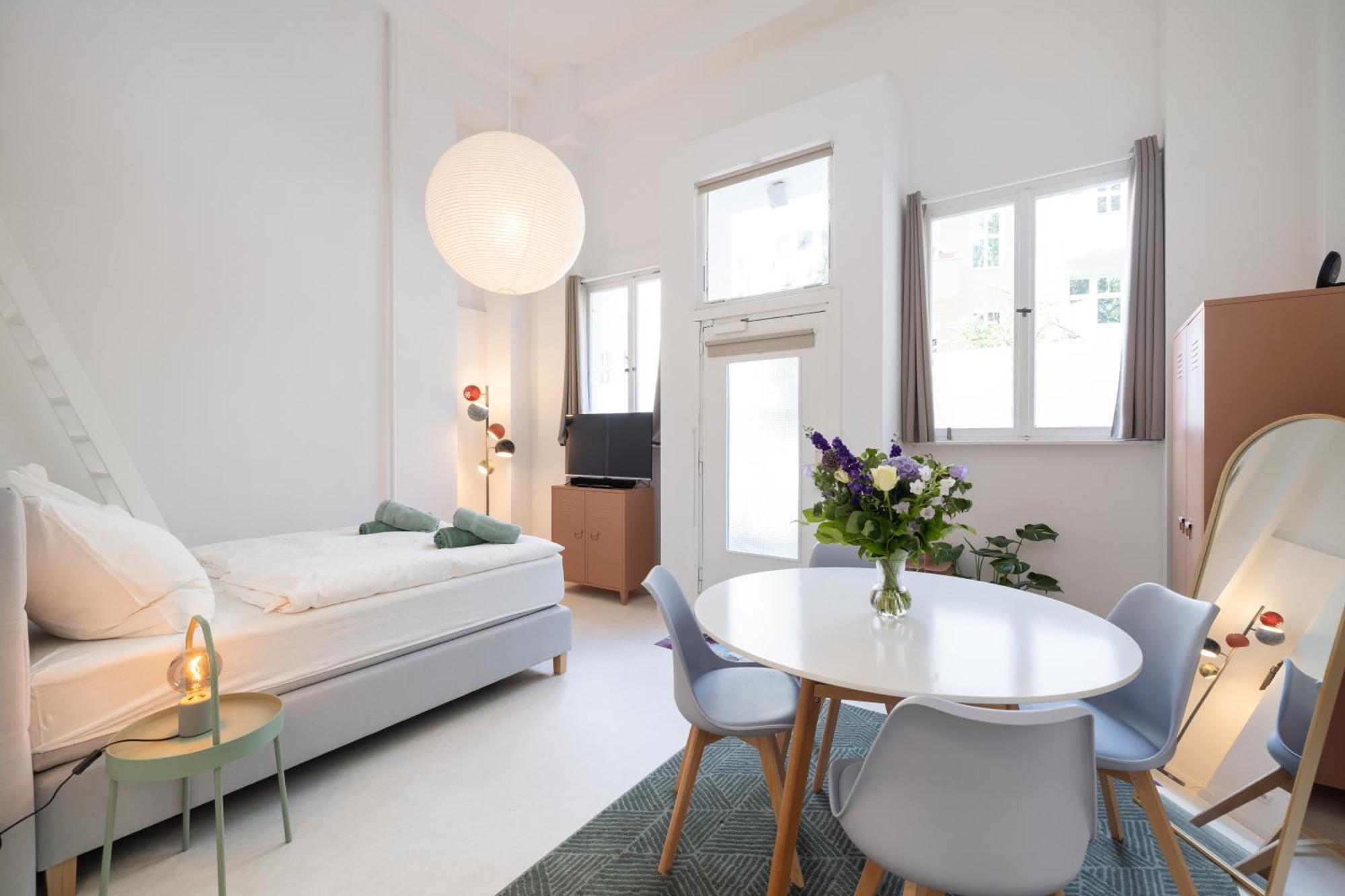 Great 2-room Loft With 2 Bathrooms And 2 Kitchen Berlin