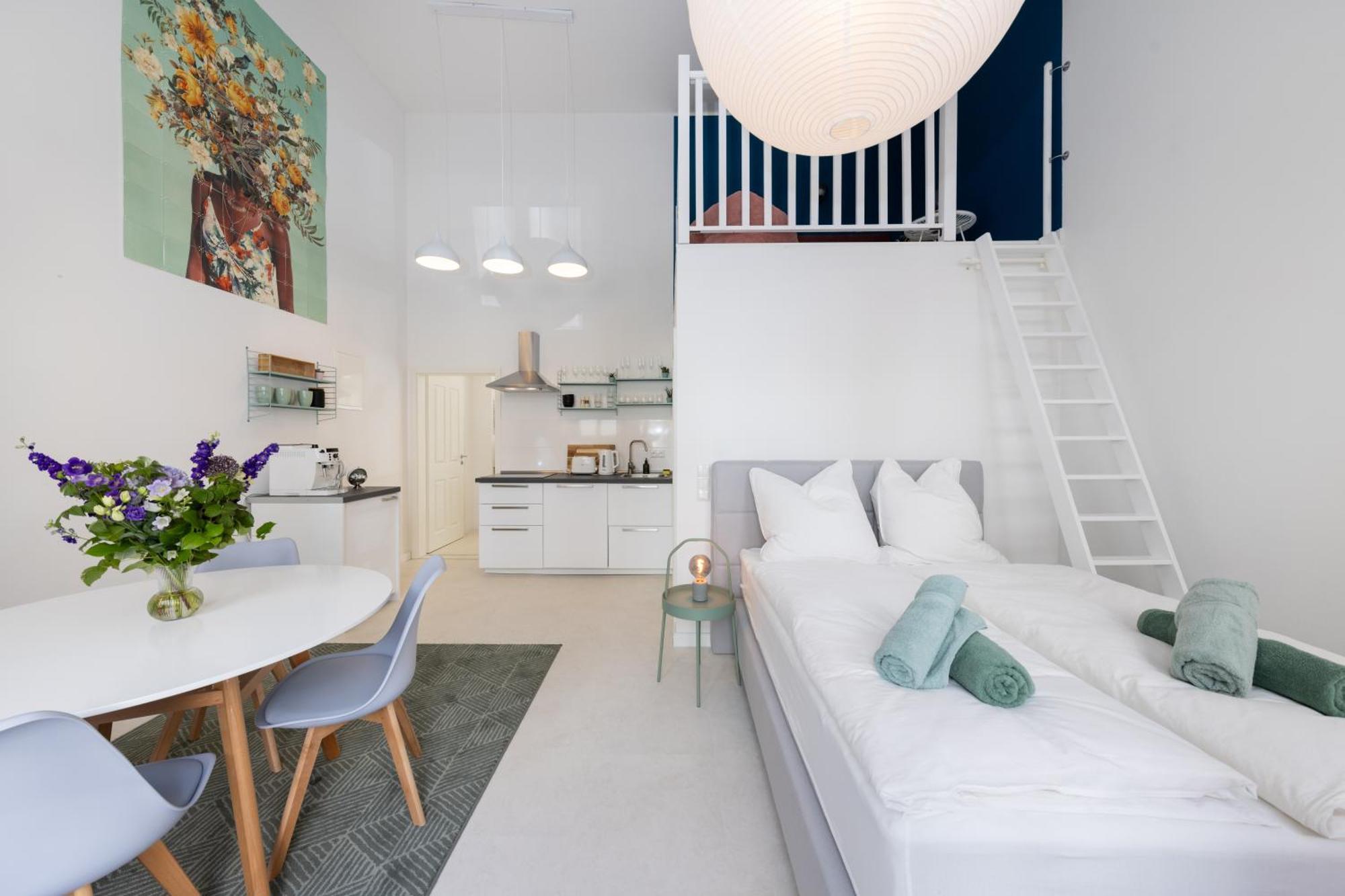 Apartment Great 2-room Loft With 2 Bathrooms And 2 Kitchen Berlin