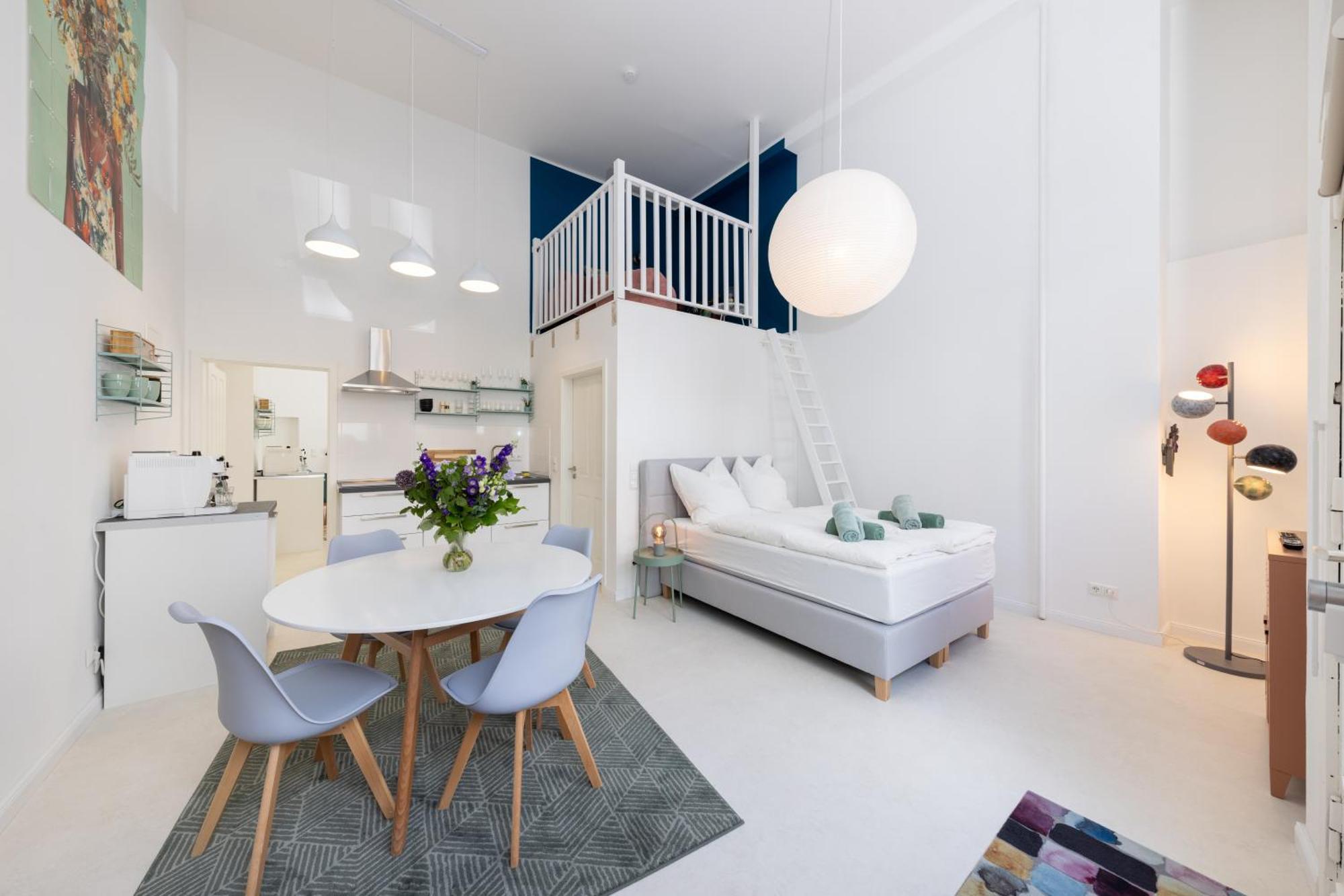 Great 2-room Loft With 2 Bathrooms And 2 Kitchen Apartment