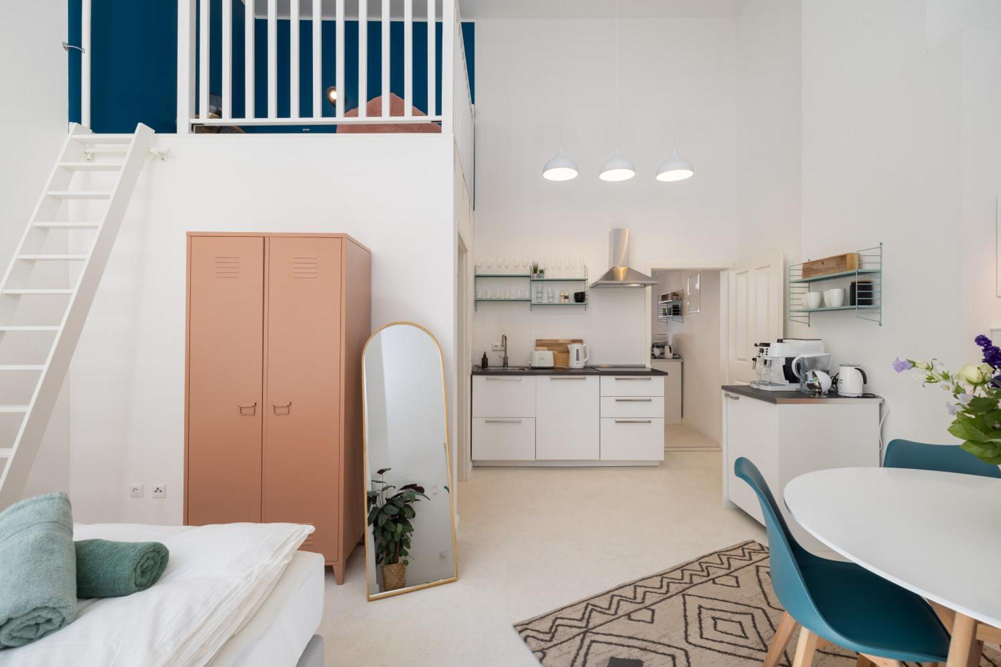 Great 2-room Loft With 2 Bathrooms And 2 Kitchen Apartment Berlin